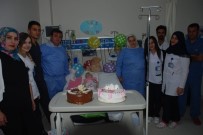 HASTANE YÖNETİMİ - Elif Naz Bebek İlk Doğum Gününü Hastanede Kutladı