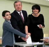 GÜRCİSTAN BAŞBAKANI - Gürcistan Başbakanı Kvirikashvili Oyunu Kullandı