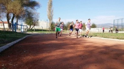 Hisarcık'ta Liseler Arası Atletizm Yarışması