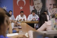 UNİVERSAL STUDİOS - Menderes Türel Gençlerle Buluştu