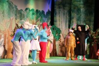 ŞEHİR TİYATROSU - Minikler Şirinler'i Çok Sevdi