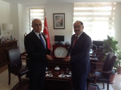NKÜ Rektöründen Azerbaycan Başkonsolosuna Nezaket Ziyareti