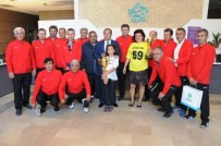 GÜLFERAH GÜRAL - Türkiye Şampiyonu Tekirdağlı Veteranlar Başkan Eşkinat'ı Ziyaret Etti