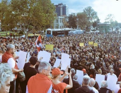 CHP'liler PKK'nın kanalı savunmasında