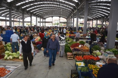 Uşak Belediye Başkan Yardımcısı Uludağ ; 'Kemalöz Pazar Yerinden Vatandaş Da Esnaf Da Memnun'