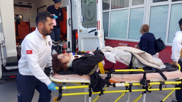 Aracını park ederken takla attı