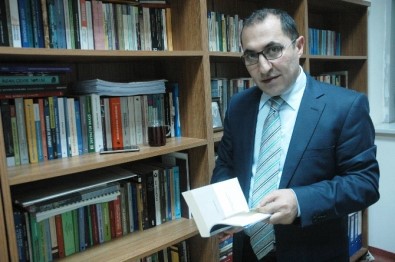 Doç. Dr. Menaf Turan'dan Başkanlık Sistemi Açıklaması