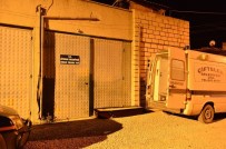 Oğlu tarafından 16 yerinden bıçaklanarak öldürüldü