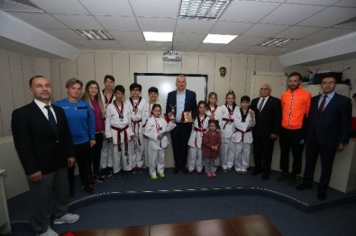 Şampiyonlardan Başkan Zolan'a Ziyaret