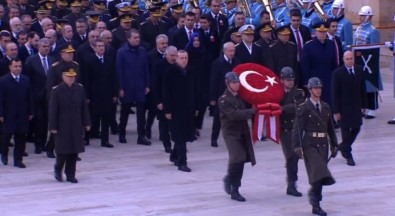 Devletin zirvesi Anıtkabir'de
