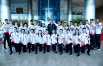 VANCOUVER - Tekvandocular Madalyalara Uçtu