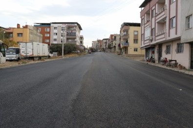 Turgutlu'da Asfaltlama Çalışmaları Devam Ediyor