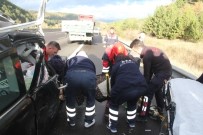 İZZET BAYSAL DEVLET HASTANESI - Uyuyan Sürücü TIR'a Arkadan Çarptı Açıklaması 2 Yaralı