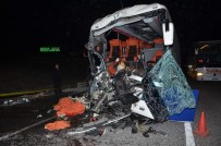 Yolcu Otobüsü TIR'la Çarpıştı Açıklaması 1 Ölü, 29 Yaralı