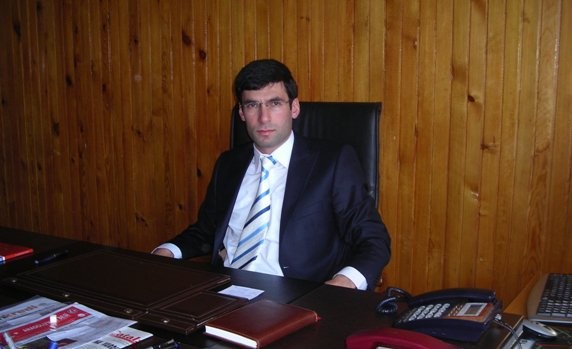 Mardin'de kaymakama bombalı saldırı