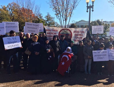 Ahıska Türkleri Beyaz Saray önünde toplandı