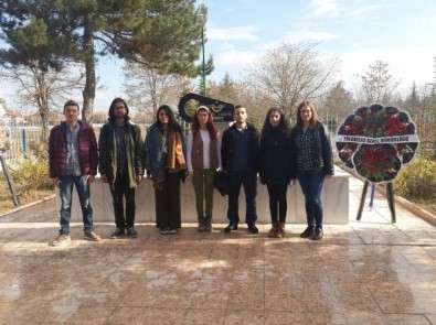 Behiç Erkin, Kabri Başında Anıldı