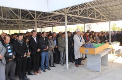 Bursa'daki Kazada Ölen 3 Kişiden 2'Si Toprağa Verildi