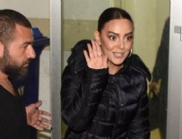 EBRU GÜNDEŞ - Ebru Gündeş tarifeli uçakta görüntülendi