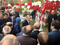 MUHAMMET FATİH SAFİTÜRK - Erdoğan Şehit Kaymakamın Mezarı Başında Kur'an Okudu