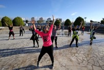 YAŞ SINIRI - Karşıyakalılar Güne Sporla Başlıyor