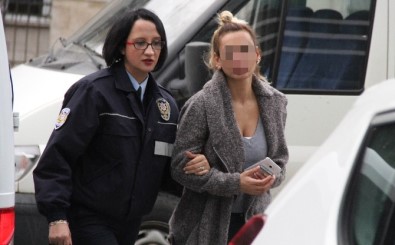 5 ayrı suçtan aranan kadın sahte kimlikle yakalandı!