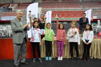 SATRANÇ TURNUVASI - Karşıyaka'da Satranç Turnuvasına Büyük İlgi