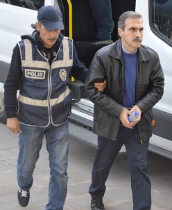 Manisa'da FETÖ'den 2 Doktor Tutuklandı