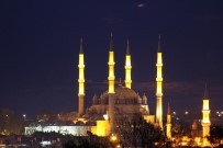 SELIMIYE CAMII - Süper Ay Edirneli'ye Yüzünü Göstermedi