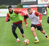 FERNANDO MUSLERA - Galatasaray'da Fenerbahçe Derbisinin Hazırlıkları Sürüyor