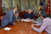 SÜLEYMAN SARı - Hayırsever Vatandaştan Sosyal Donatı Alanı İçin Arsa Bağışı