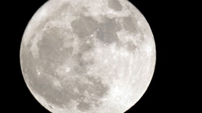 İAÜ, Süper Ay'ı Görüntüledi