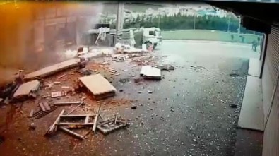 İstanbul'daki patlamanın görüntüleri ortaya çıktı