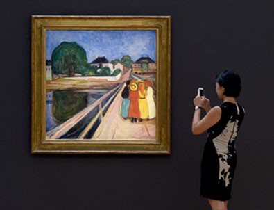 Munch'un 'Köprüdeki Kızlar'ı 54,2 milyon dolara alıcı buldu
