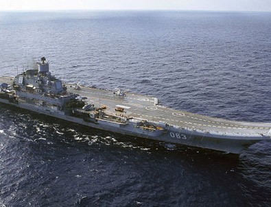 Rusya'nın tek uçak gemisi Suriye'deki operasyona katıldı