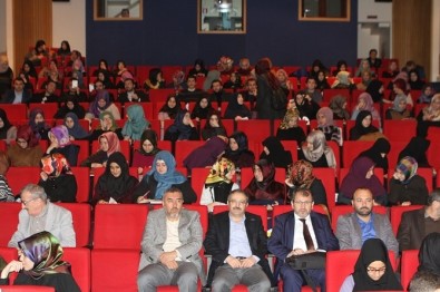 'Türkiye'de İslami İlimlerin İhyası Ve Muhammed Hamidullah' Paneli Düzenlendi.