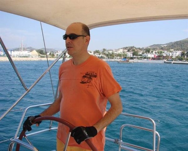 İstanbul Maltepe'de kargolu saldırı! Babasına bomba gönderdi!