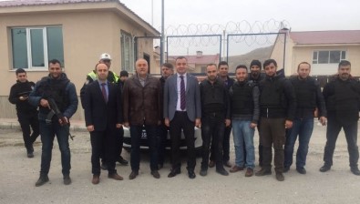 Kaymakam Sarı'dan Polise Moral Ziyareti