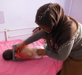 Annesinin Terk Ettiği 5 Yaşındaki Engelli Mirhan'a Babaannesi Bakıyor