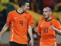 ROBİN VAN PERSİE - Van Persie ve Sneijder birbiriyle atıştı