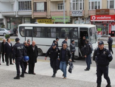 Çorum'da FETÖ'den Gözaltına Alınan 19 Kişi Adliyeye Sevk Edildi