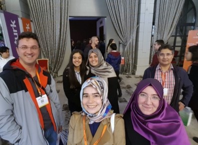 Gediz Evliya Çelebi Anadolu Lisesi Öğrencileri Eskişehir Educaturk Üniversite Tanıtım Fuarı'nda