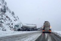 ZIGANA DAĞı - Gümüşhane'de Kar Yağışı