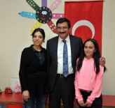 ENGELLİ ÇOCUK - Keçiören'de Engelli Çocuklar Gündüz Misafirhanesine Büyük İlgi