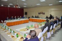 MEHMET CEYLAN - Vali Ceylan Huzurevinde İncelemelerde Bulundu