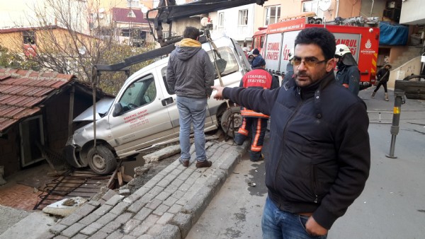 Ayazağa'da kamyon terör estirdi