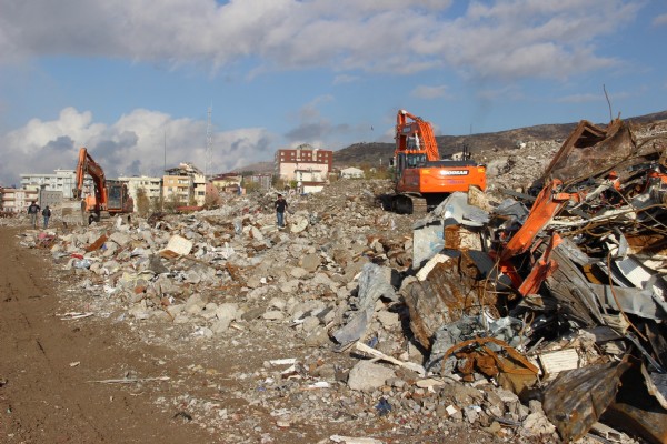 Şehri Nuh'a gelen, geri dönüyor