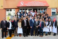 LOKANTACILAR ODASI - Huzurevi Sakinlerine Pasta İkramı