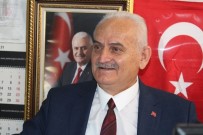 TEZAHÜRAT - Binali Yıldırım'a ikizi kadar benziyor, gören bir daha bakıyor