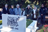 NEJAT UYGUR - (Özel Haber )Ünlü Tiyatrocu Nejat Uygur Mezarı Başında Anıldı